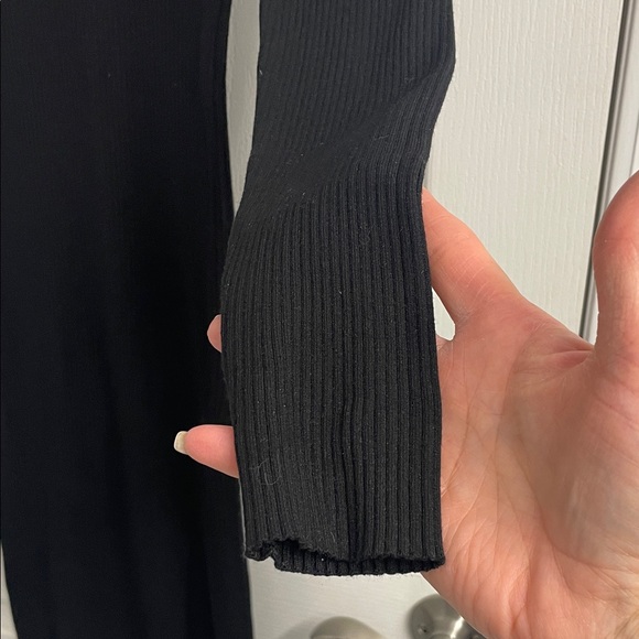 Wilfred Classic Black Knit Long Sleeve Dress Mock Neck High Thigh Slit Sz M - Picture 8 of 15